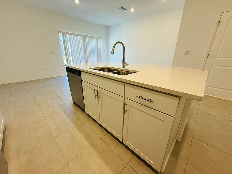 2264 Paravane Way — Photo 8