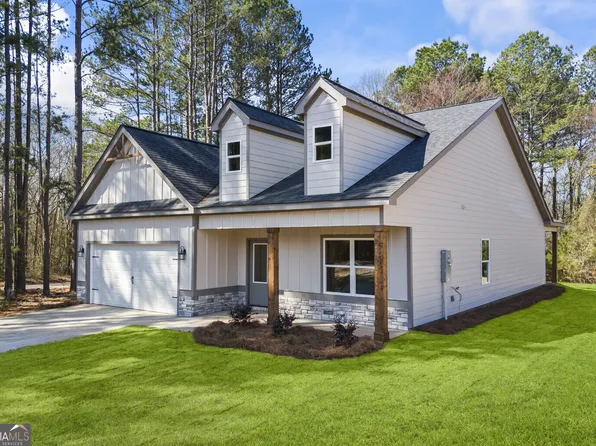 15 Holly St, Hartwell, GA 30643