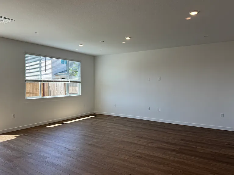 8471 Anker Way — Photo 7