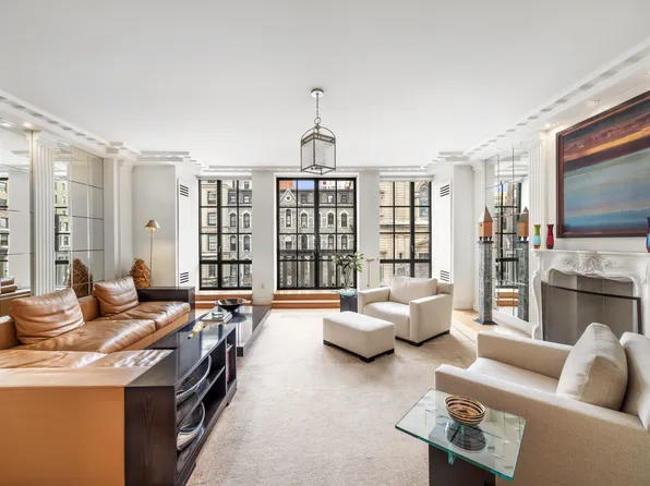 985 Park Avenue image 1 of 10