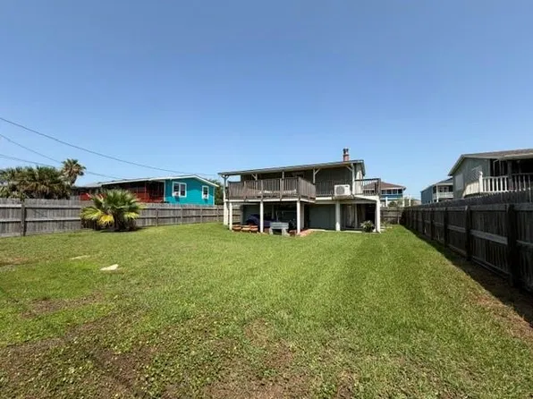 16535 Jamaica Inn Rd, Jamaica Beach, TX 77554