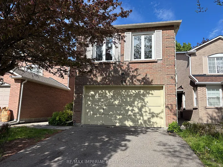 98 McMorran Cres — Photo 1
