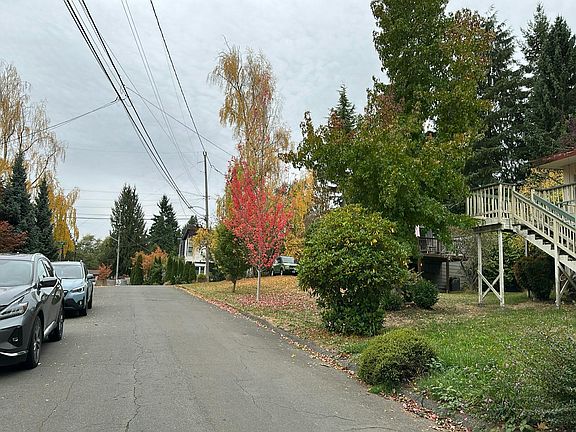 5th image of 11311 34th Ave SW