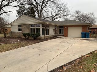 255 S Boyd Ave, Elmhurst, IL 60126