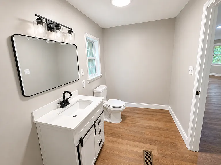 631 Medlin Rd NW — Photo 4