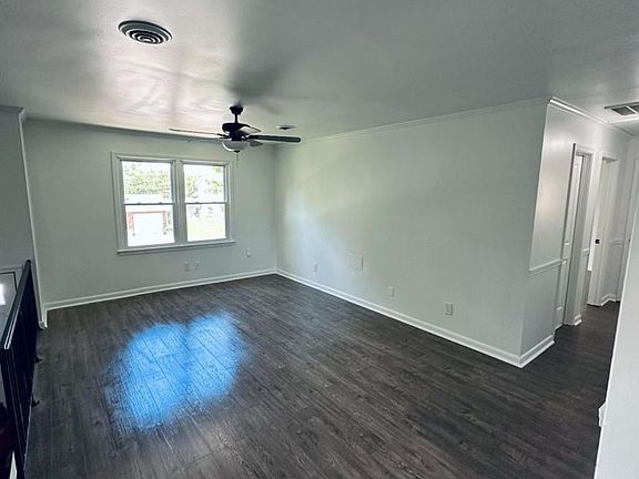 4th image of 317 Devonwood Ct