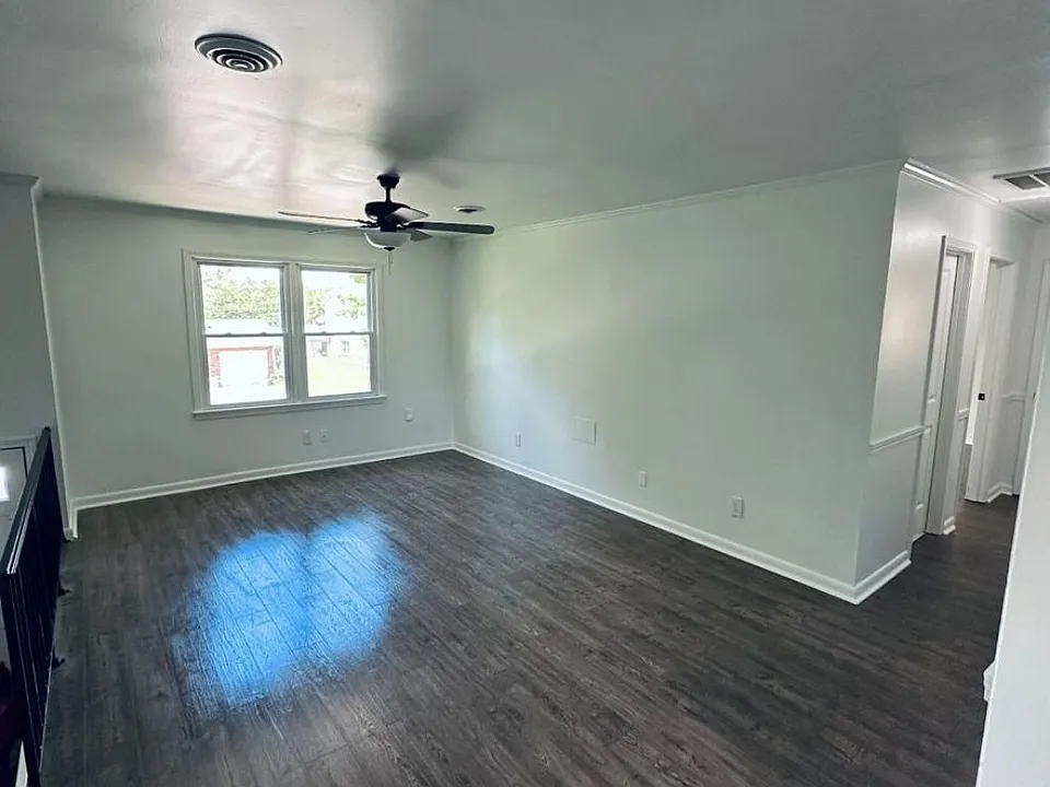 317 Devonwood Ct