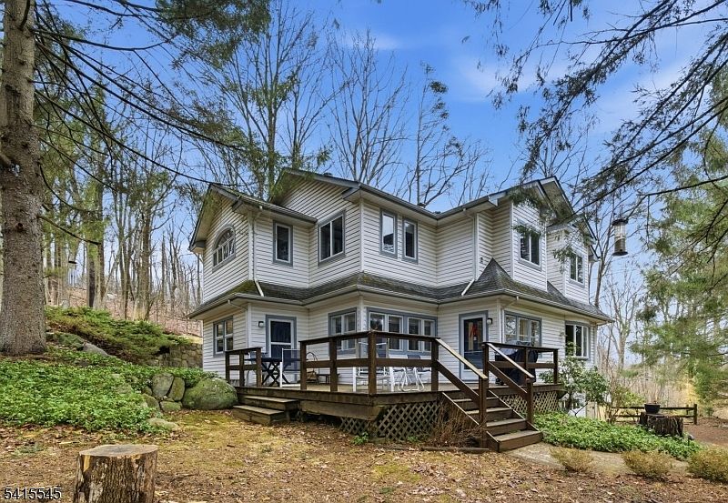 1st image of 4 Emmet Roche Dr