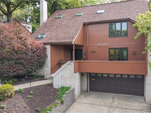 1049 Lindendale Dr, Pittsburgh, PA 15243