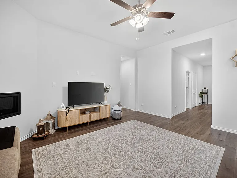 10601 Autumn Leaves Ln — Photo 14