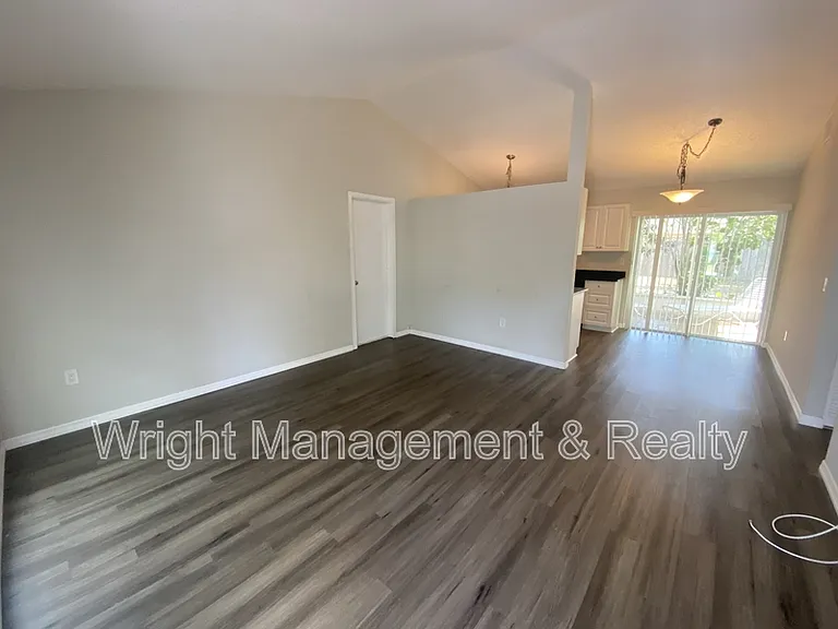 3544 Martell St — Photo 5