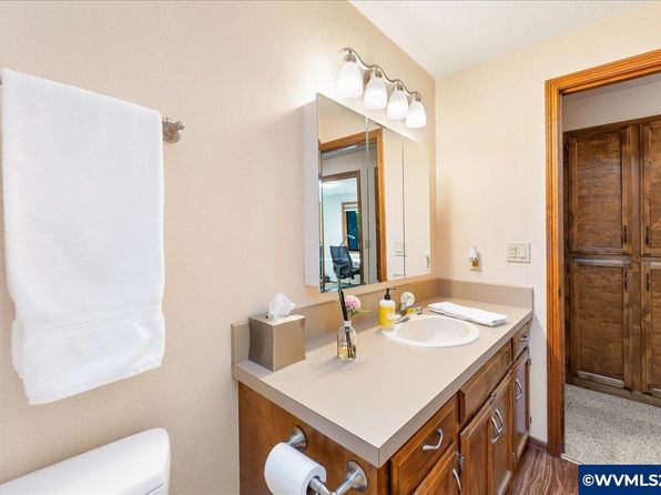 4598 Independence Dr SE, Salem, OR 97302