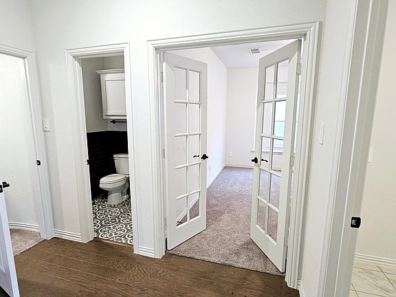5th image of 3103 Grandview Dr