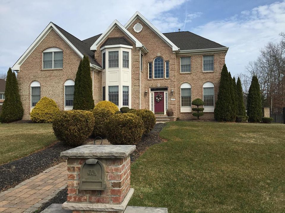 1st image of 378 Brentwood Ave