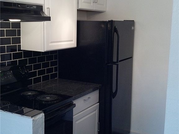 4th image of 3425 S 176th St Unit 157