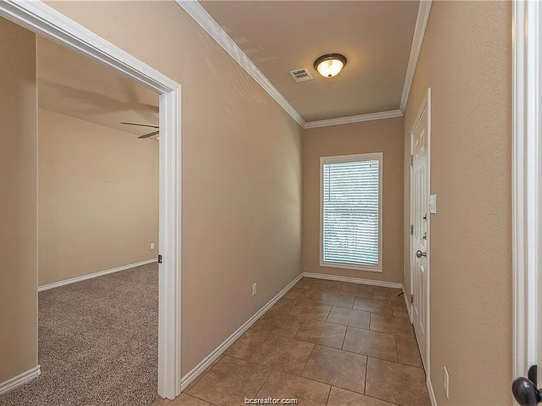 4001 Golden Eagle Dr #B — Photo 11
