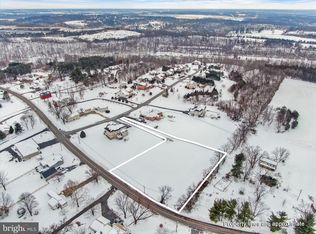 13638 Creek View Dr, Hagerstown, MD 21740