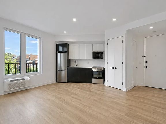 2nd image of 1050A President St #505