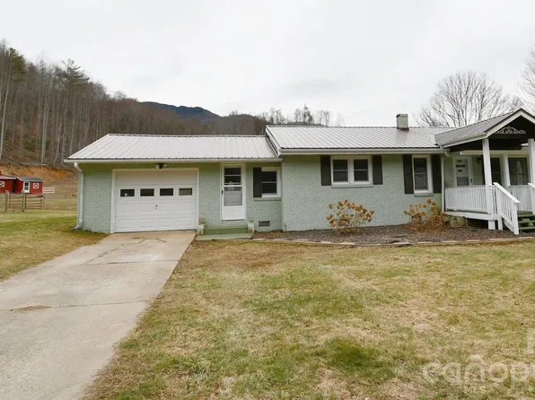1650 Hughes Gap Rd, Bakersville, NC 28705