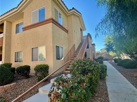 1050 E Cactus Ave
