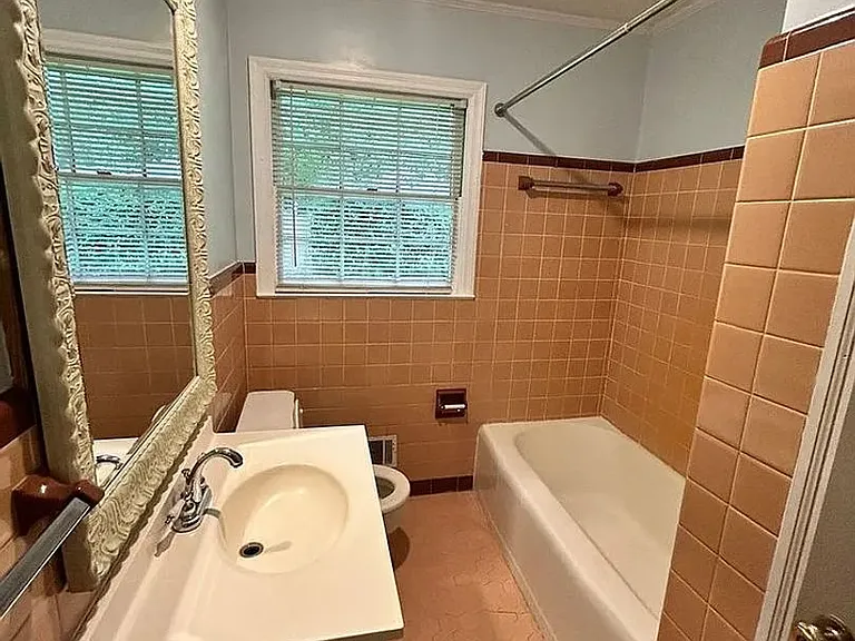 605 Georgia Ave — Photo 9