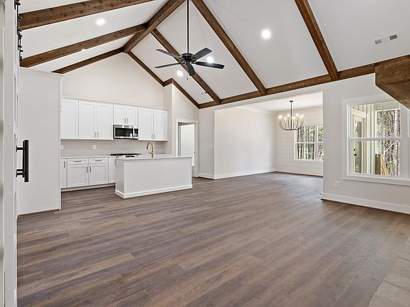 2nd image of 1060 Oak Valley Dr