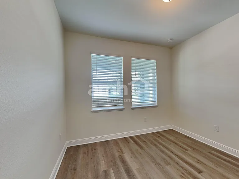 1035 Heavenly Dr — Photo 19