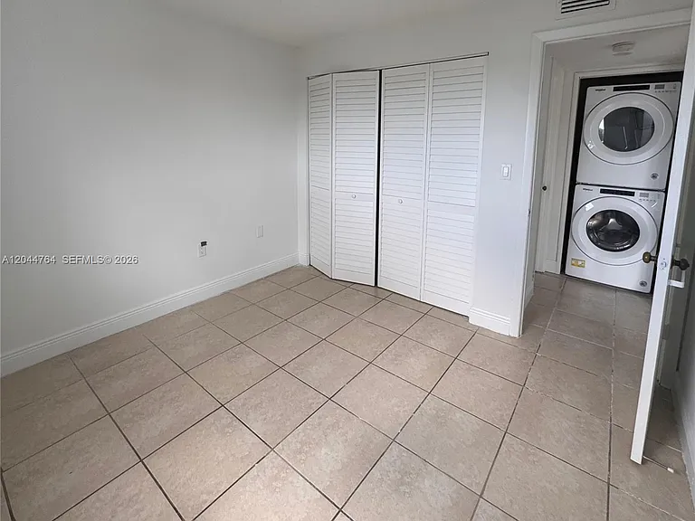 1820 W 53rd St #517 — Photo 13