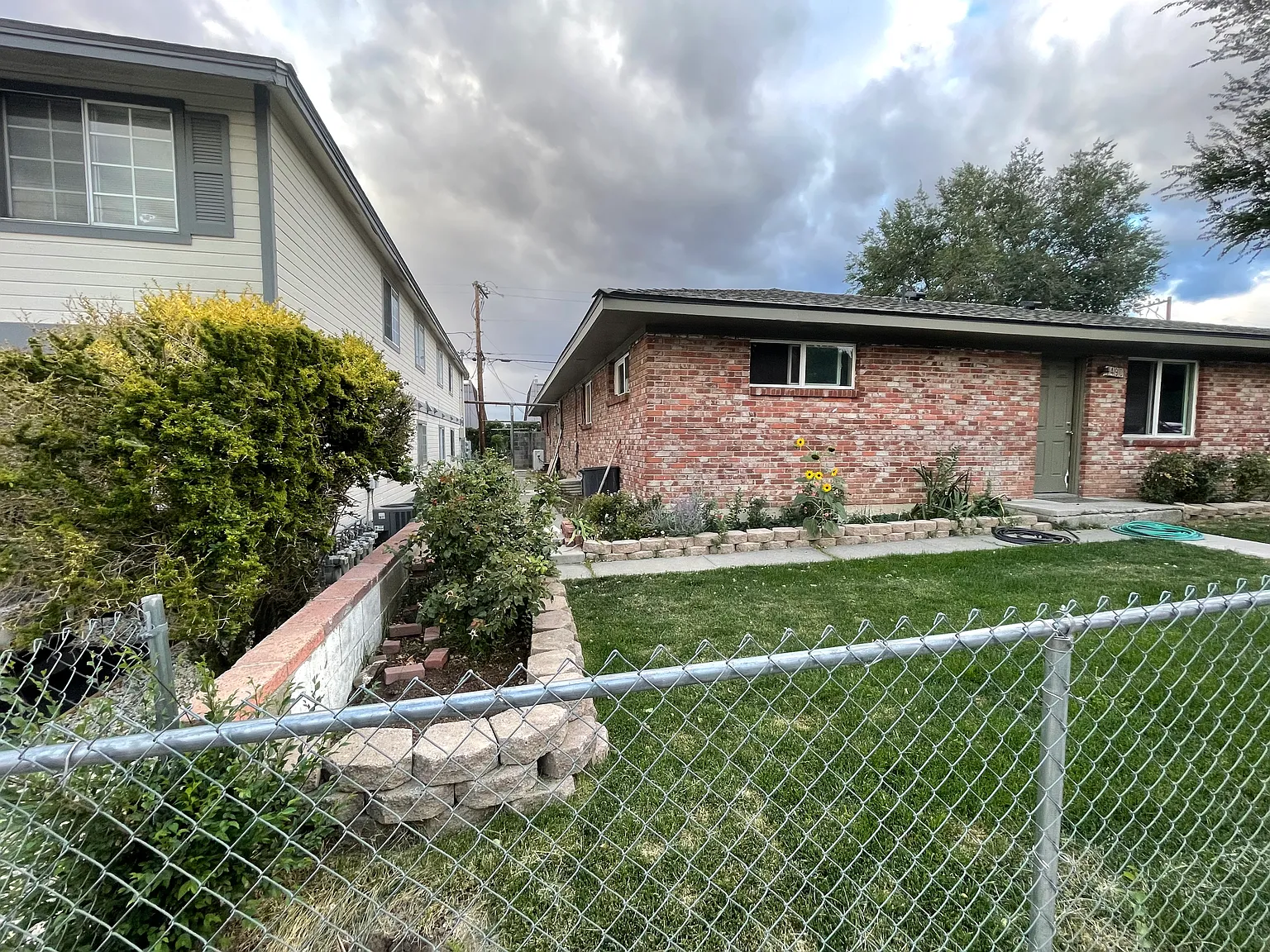2 bed, 1100 sqft, $1,750 — Photo 3