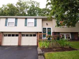 426 Old Hickory Dr, Pittsburgh, PA