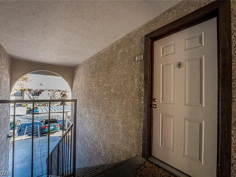 2606 S Durango Dr #256 — Photo 4
