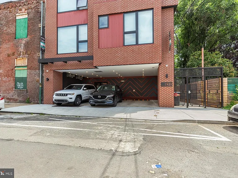 1935 E Hazzard St #304 — Photo 17