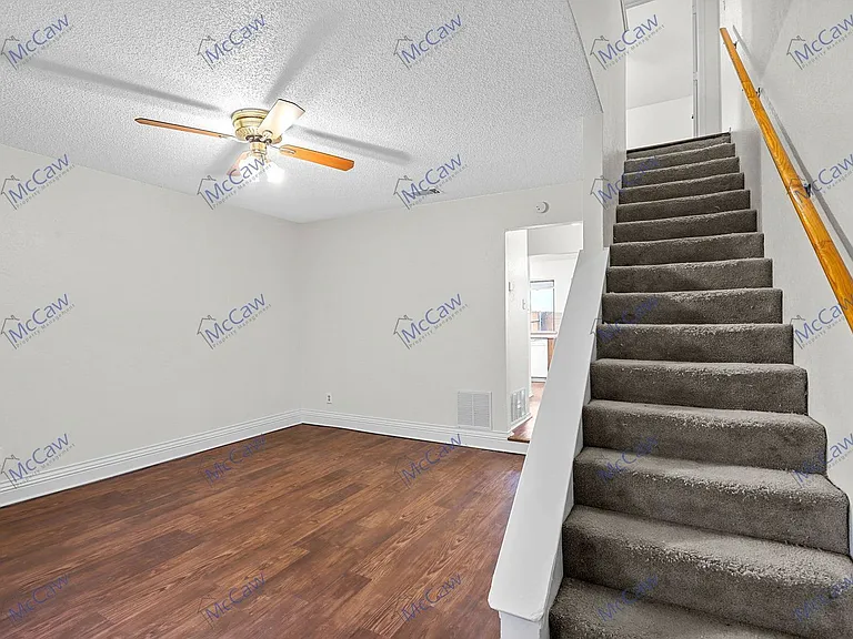 800 Bluebonnet Dr #B — Photo 4