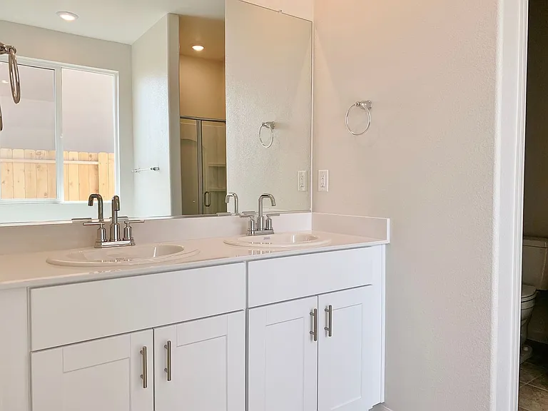 2070 Wildflower Dr — Photo 8
