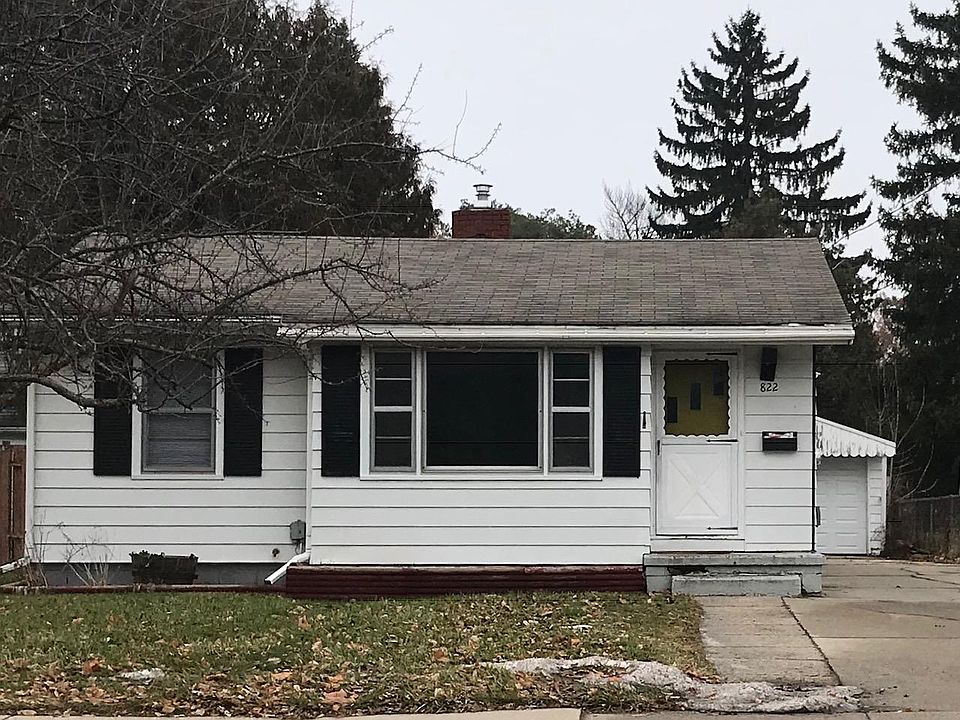 1st image of 822 Malzahn St