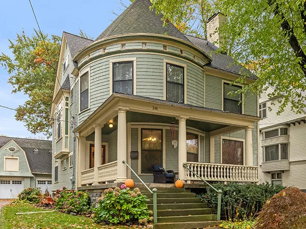 248 College Ave SE, Grand Rapids, MI 49503