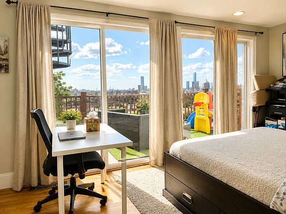 5th image of 39 Old Harbor St #2