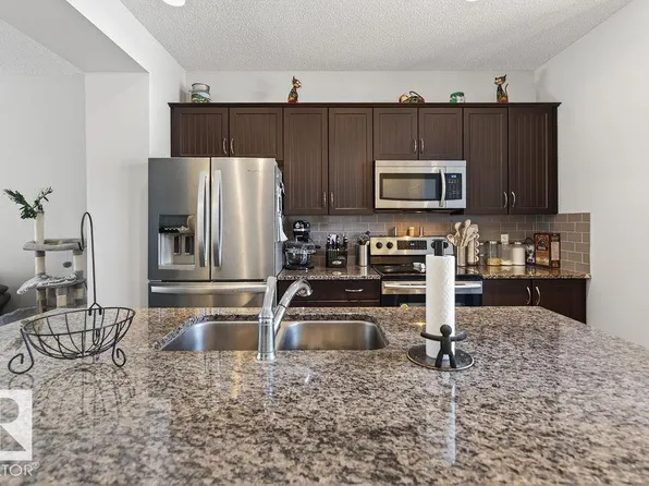 17540 58th St NW, Edmonton, AB T5Y 0T7