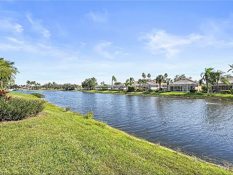4910 Kingston Way — Photo 3