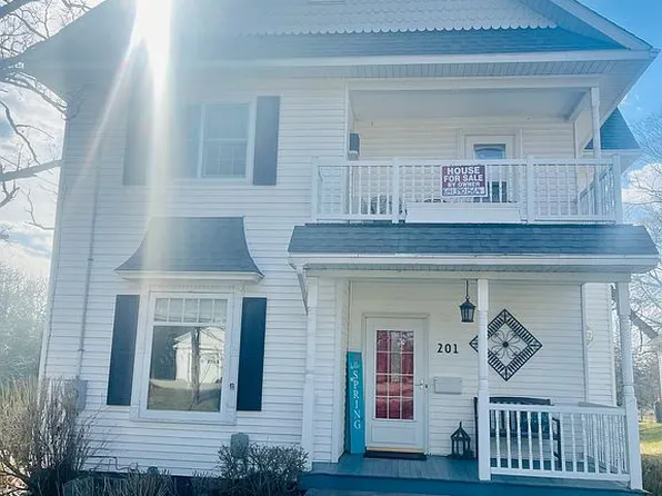 201 8th St S, Northwood, IA 50459