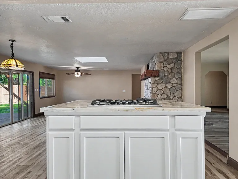 860 Watt Ave — Photo 10