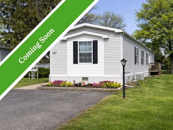 127 Elmhurst Dr #127, Lockport, NY 14094