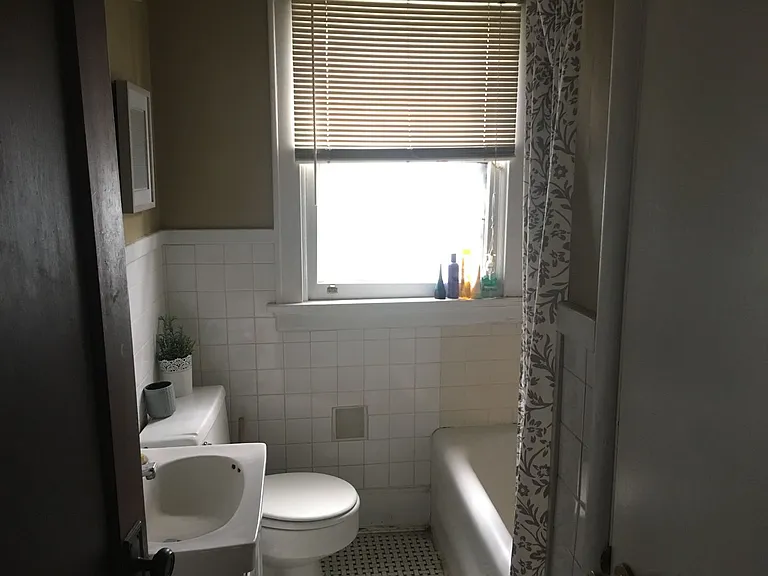 3521 Madison Park Ave — Photo 11