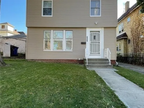 11512 Continental Ave, Cleveland, OH 44104