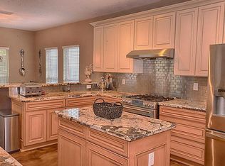 2856 Martina Dr, Friendswood, TX 77546