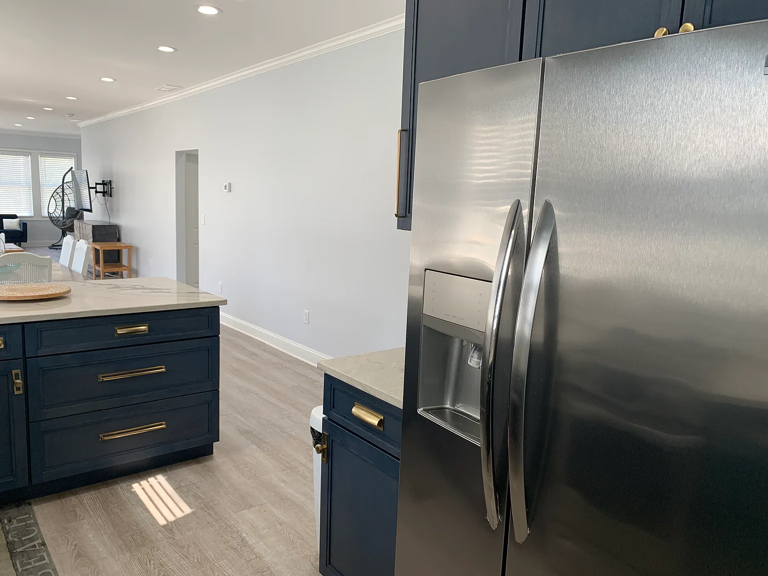 3 bed, 1.5 bath, $1,800 — Photo 4