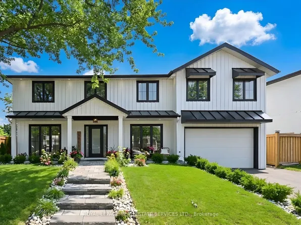 2212 Urwin Cres, Oakville, ON L6L 2T2