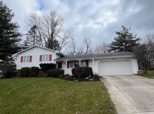 2714 Oak Leaf Cv, South Bend, IN 46628