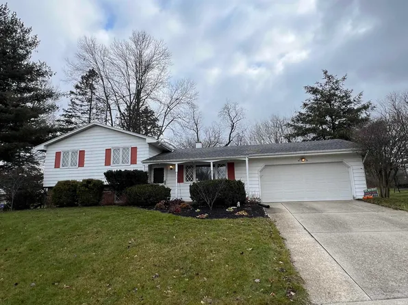 2714 Oak Leaf Cv, South Bend, IN 46628