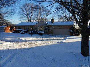 17585 Wiltshire Blvd, Lathrup Village, MI 48076